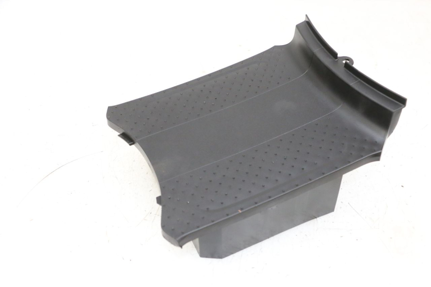 photo de TRITTBRETT VERKLEIDUNG MITTE YAMAHA NEO'S CORE 1 (2022 - 2026) - Alternative Perspektive