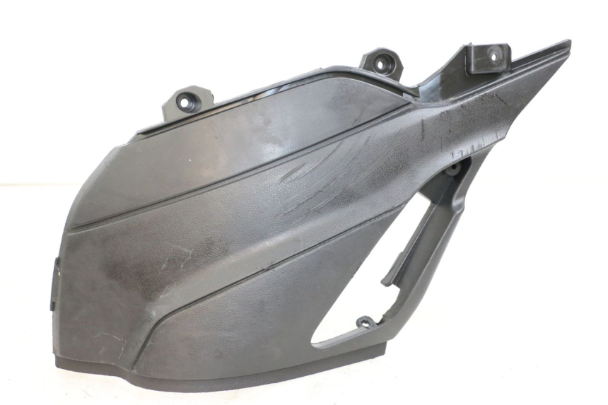 photo de TRITTBRETT VERKLEIDUNG MITTE PIAGGIO NEW TYPHOON 50 (2018 - 2021) - Weitere Ansicht des Artikels