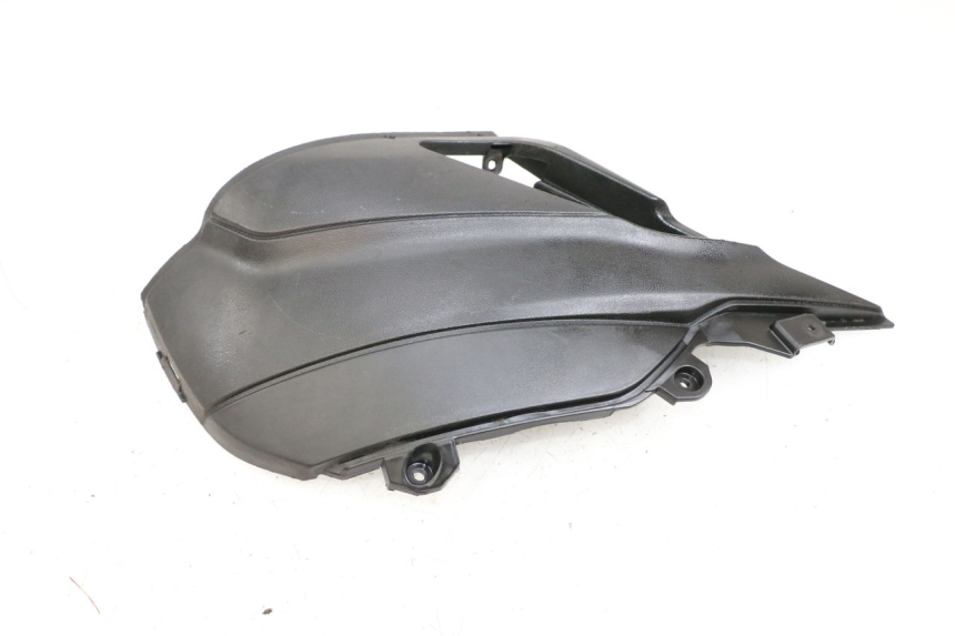 photo de TRITTBRETT VERKLEIDUNG MITTE PIAGGIO NEW TYPHOON 50 (2018 - 2021) - Zoom auf Gebrauchszustand