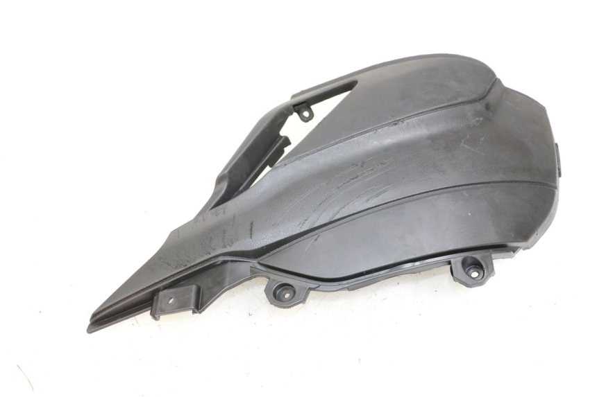 photo de TRITTBRETT VERKLEIDUNG MITTE PIAGGIO NEW TYPHOON 50 (2018 - 2021) - Oberflächenzustand und Material