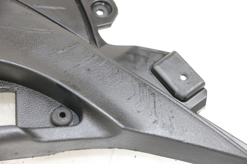 photo de TRITTBRETT VERKLEIDUNG MITTE PIAGGIO NEW TYPHOON 50 (2018 - 2021) - Kennzeichnungen und Originalreferenzen