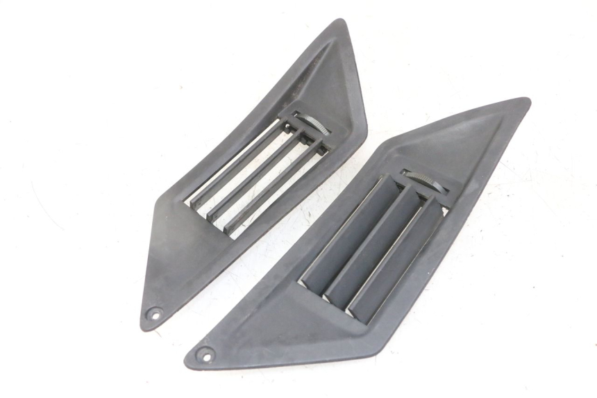 photo de TRITTBRETT VERKLEIDUNG MITTE GILERA NEXUS 125 (2009 - 2013) - Detailansicht des Bauteils