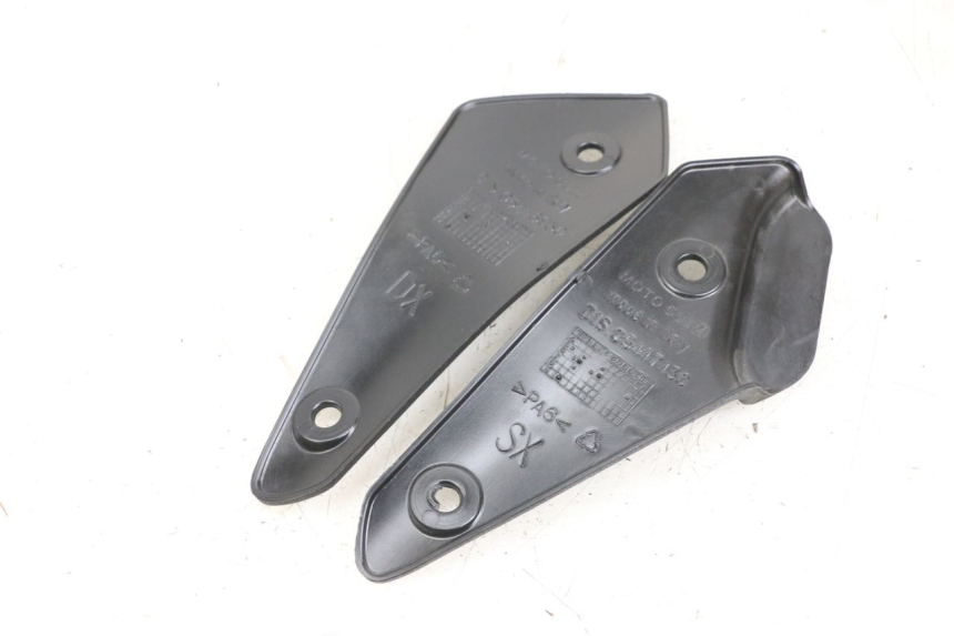 photo de TRITTBRETT VERKLEIDUNG MITTE MOTO GUZZI NORGE 8V GT 1200 (2011 - 2016) - Detailansicht des Bauteils