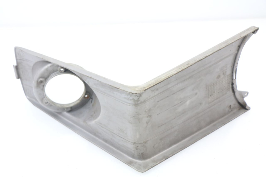 photo de TRITTBRETT VERKLEIDUNG MITTE PIAGGIO NRG 50 (2004 - 2017) - Zoom auf Gebrauchszustand