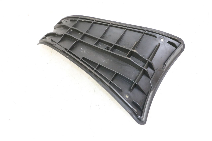 photo de TRITTBRETT VERKLEIDUNG MITTE PIAGGIO VESPA GRANTURISMO 200 (2004 - 2005) - Detailansicht des Bauteils