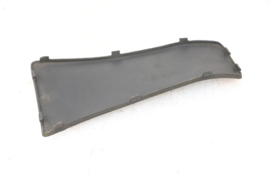 photo de TRITTBRETT VERKLEIDUNG MITTE PIAGGIO VESPA LX 150 (2005 - 2013) - Zoom auf Gebrauchszustand