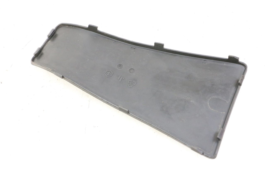 photo de TRITTBRETT VERKLEIDUNG MITTE PIAGGIO VESPA LX IE 125 (2010 - 2012) - Detailansicht des Bauteils