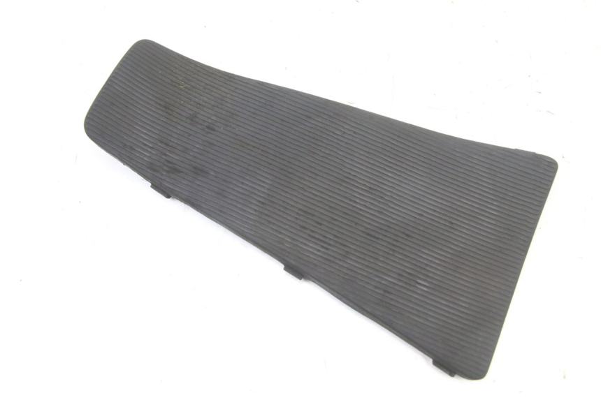 photo de TRITTSTUFENVERBINDUNG PIAGGIO VESPA S 2T 50 (2007 - 2014) - Detailansicht des Bauteils