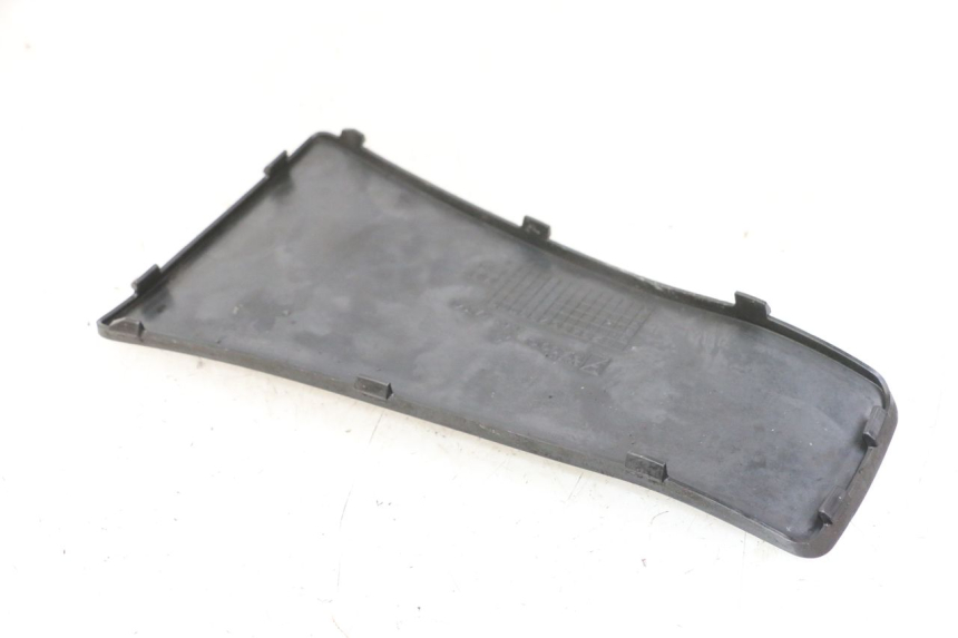 photo de TRITTSTUFENVERBINDUNG PIAGGIO VESPA S 2T 50 (2007 - 2014) - Detailansicht des Bauteils