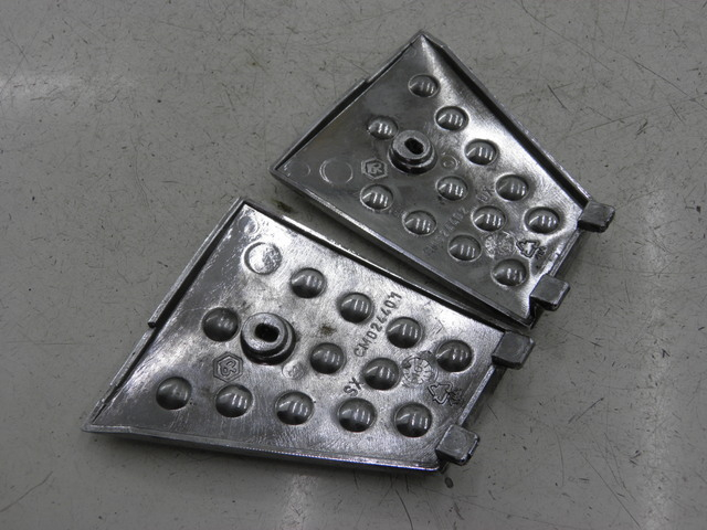 photo de TRITTBRETT VERKLEIDUNG MITTE PIAGGIO XEVO - X EVO 125 (2010 - 2015) - Alternative Perspektive