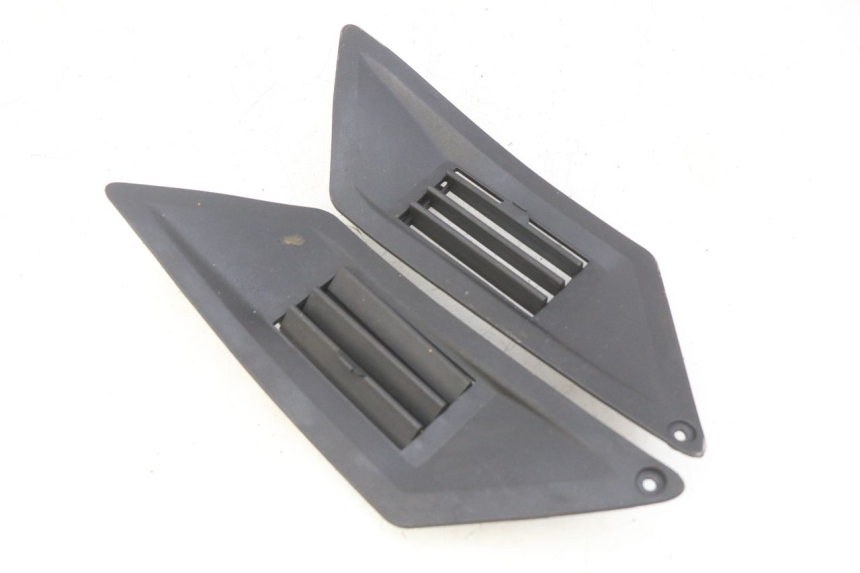 photo de TRITTBRETT VERKLEIDUNG MITTE GILERA RUNNER SP 50 (2009 - 2017) - Hauptansicht