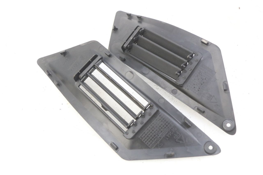 photo de TRITTBRETT VERKLEIDUNG MITTE GILERA RUNNER SP 50 (2009 - 2017) - Detailansicht des Bauteils