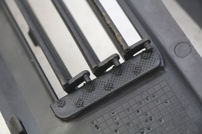 photo de TRITTBRETT VERKLEIDUNG MITTE GILERA RUNNER SP 50 (2009 - 2017) - Alternative Perspektive