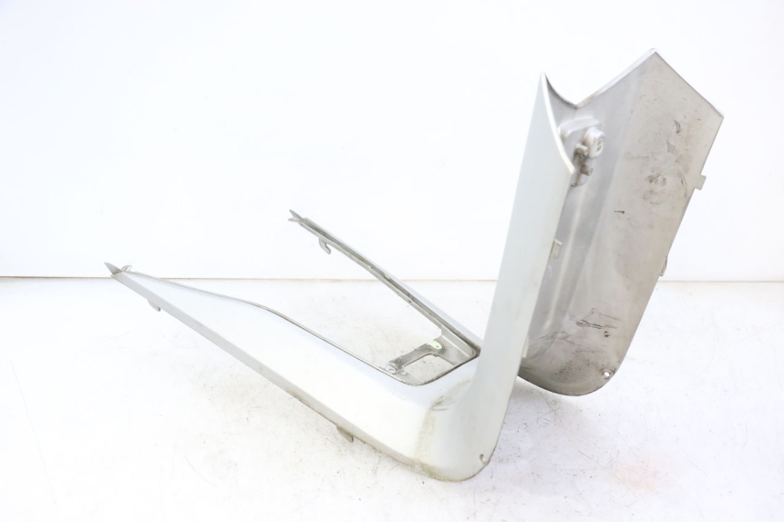 photo de TRITTBRETT VERKLEIDUNG MITTE PEUGEOT SATELIS 250 (2006 - 2012) - Oberflächenzustand und Material