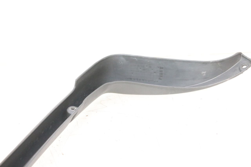 photo de TRITTBRETT VERKLEIDUNG MITTE HONDA ST PAN EUROPEAN 1100 (1990 - 2002) - Hochauflösende Nahaufnahme