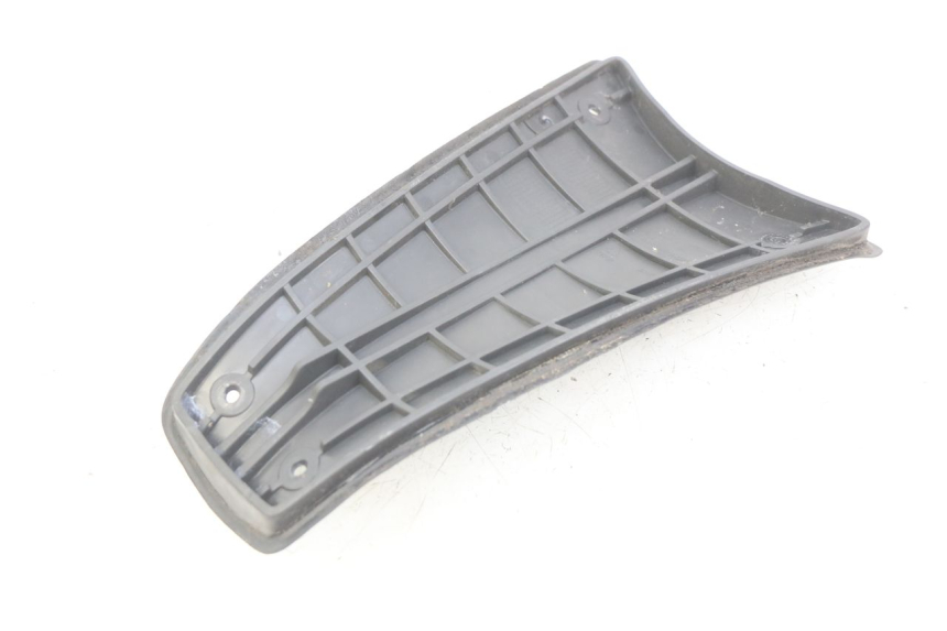 photo de TRITTSTUFENVERBINDUNG PIAGGIO VESPA PRIMAVERA 2T 50 (2013 - 2018) - Detailansicht des Bauteils