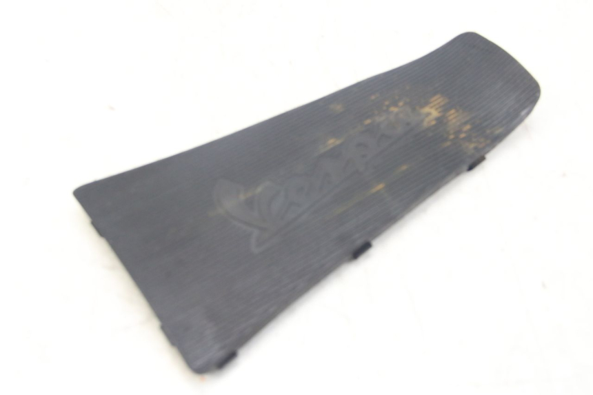 photo de TRITTSTUFENVERBINDUNG PIAGGIO VESPA S 2T 50 (2007 - 2014) - Detailansicht des Bauteils