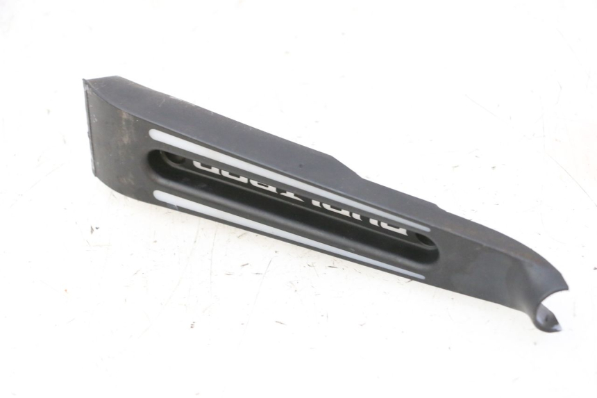 photo de TRITTBRETT VERKLEIDUNG MITTE DUALTRON VICTOR LIMITED 1 - Detailansicht des Bauteils