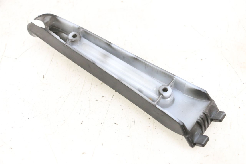 photo de TRITTBRETT VERKLEIDUNG MITTE DUALTRON VICTOR LIMITED 1 - Detailansicht des Bauteils