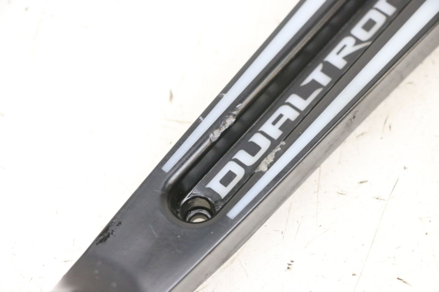 photo de TRITTBRETT VERKLEIDUNG MITTE DUALTRON VICTOR LIMITED 1 - Technische Nahaufnahme