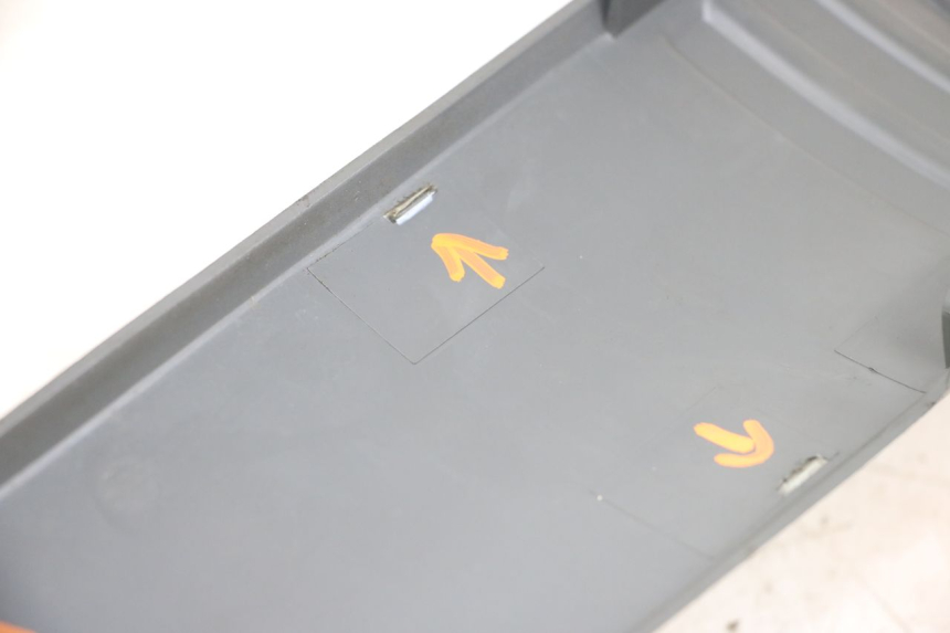 photo de TRITTBRETT VERKLEIDUNG MITTE HONDA WALLAROO DX 50 (1993 - 1996) - Zoom auf Gebrauchszustand