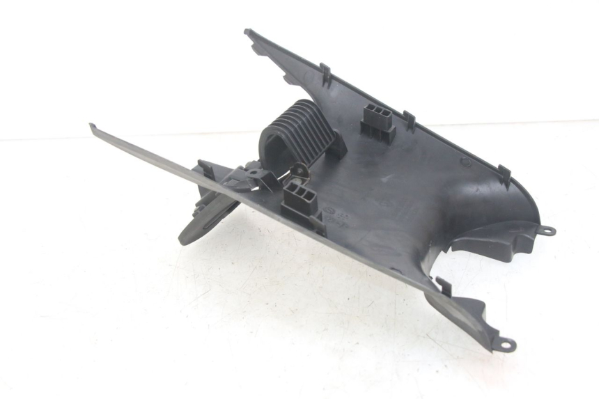 photo de TRITTBRETT VERKLEIDUNG MITTE KYMCO X-CITING XCITING 400 (2014 - 2018) - Zoom auf Gebrauchszustand