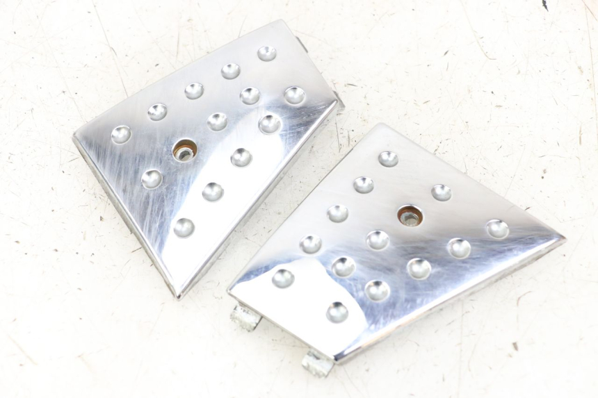 photo de FUSSRAUMVERBINDUNG PIAGGIO X8 125 (2004 - 2007) - Gesamtansicht des Produkts