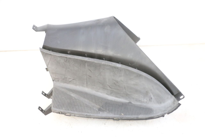 photo de TRITTBRETT VERKLEIDUNG MITTE YAMAHA YP MAJESTY 125 (2007 - 2010) - Weitere Ansicht des Artikels