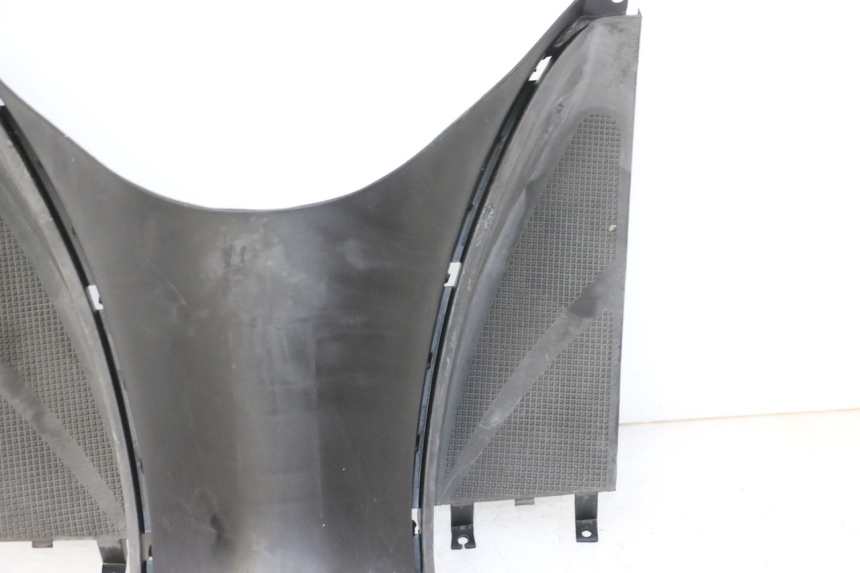 photo de TRITTBRETT VERKLEIDUNG MITTE YAMAHA YP MAJESTY 125 (2007 - 2010) - Detaillierte Sichtprüfung