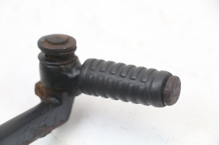 photo de KICKSTARTER APRILIA SR MOTARD 50 (2012 - 2018) - Details der Befestigungspunkte