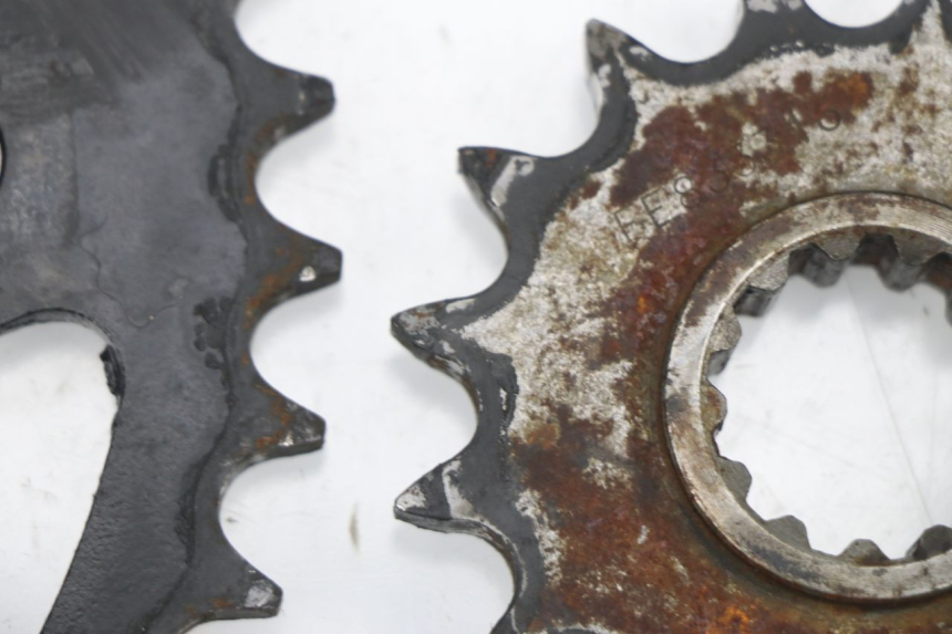 photo de KETTENKIT HONDA VTR F FIRESTORM 1000 (1997 - 2001) - Gesamtansicht des Produkts