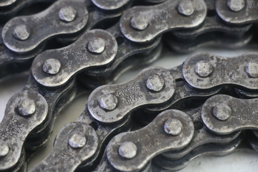 photo de KETTENKIT KAWASAKI ZR 7 750 (1999 - 2004) - Oberflächenzustand und Material