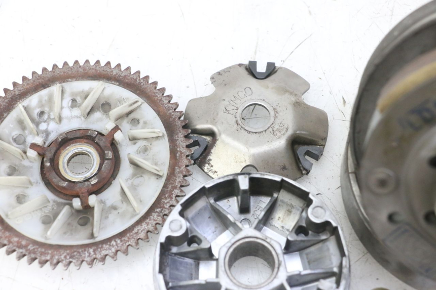 photo de KUPPLUNGS- UND VARIOMATIKSATZ KYMCO AGILITY 4T 50 (2005 - 2018) - Charakteristische Merkmale