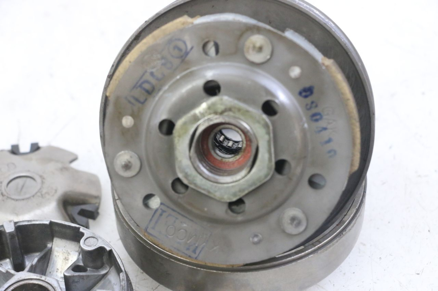 photo de KUPPLUNGS- UND VARIOMATIKSATZ KYMCO AGILITY 4T 50 (2005 - 2018) - Ergänzendes Produktfoto