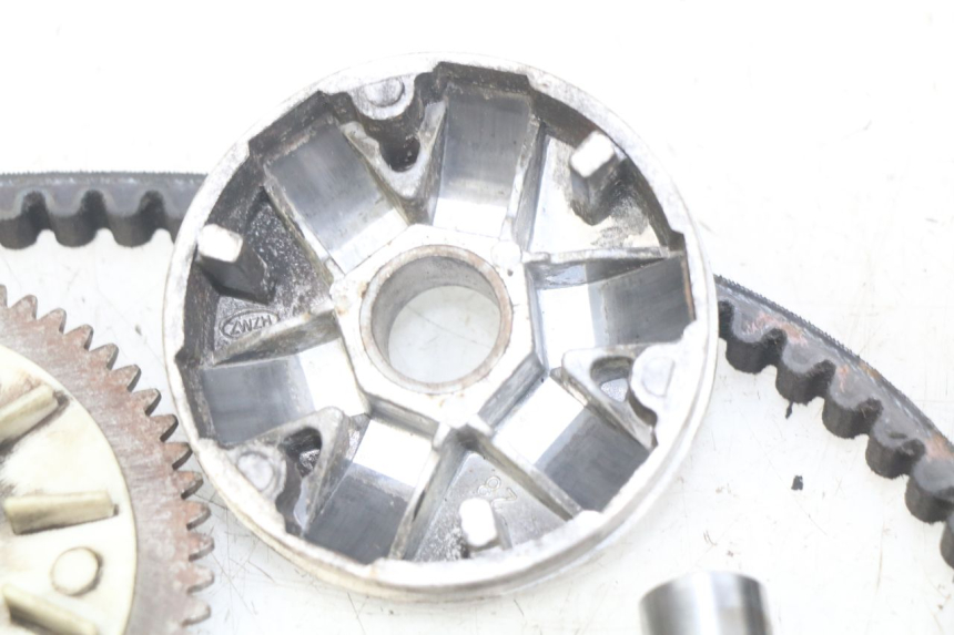 photo de KUPPLUNGS- UND VARIOMATIKSATZ KREIDLER FLORY CLASSIC 4T 50 (2013 - 2023) - Zoom auf Komponenten