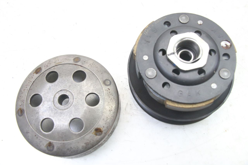 photo de KUPPLUNGS- UND VARIOMATIKSATZ KYMCO AGILITY 4T 50 (2018 - 2022) - Technische Nahaufnahme