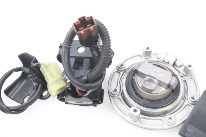 photo de SCHLOSSSATZ CDI HONDA CBR RR FIREBLADE 1000 (2006 - 2007) - Weitere Ansicht des Artikels