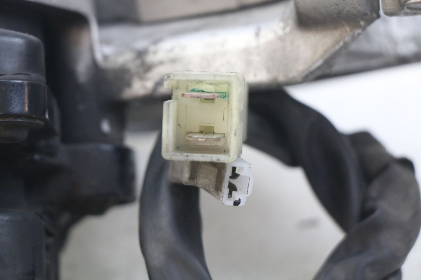 photo de SCHLOSS-SCHLÜSSEL-CDI-ZÜNDUNGSSCHLOSS YAMAHA FJR ABS 1300 (2006 - 2012) - Zoom auf Gebrauchszustand