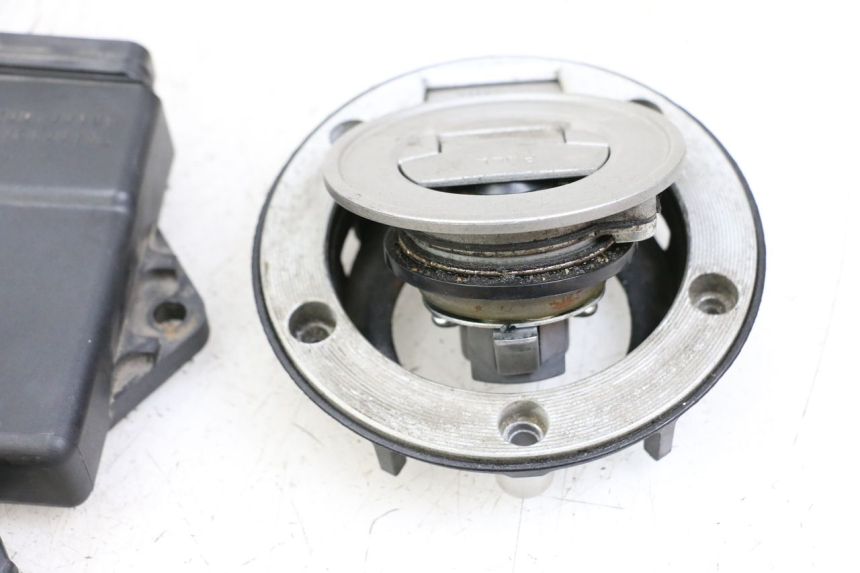 photo de SCHLOSS-SCHLÜSSEL-CDI-ZÜNDUNGSSCHLOSS YAMAHA FJR ABS 1300 (2006 - 2012) - Technische Nahaufnahme