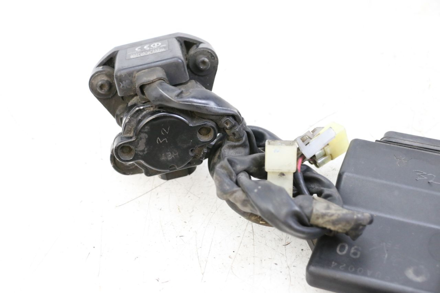photo de SCHLOSS-SCHLÜSSEL-CDI-ZÜNDUNGSSCHLOSS YAMAHA FJR ABS 1300 (2006 - 2012) - Oberflächenzustand und Material