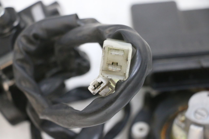 photo de SCHLOSS-SCHLÜSSEL-CDI-ZÜNDUNGSSCHLOSS YAMAHA FJR ABS 1300 (2006 - 2012) - Detailansicht des Bauteils