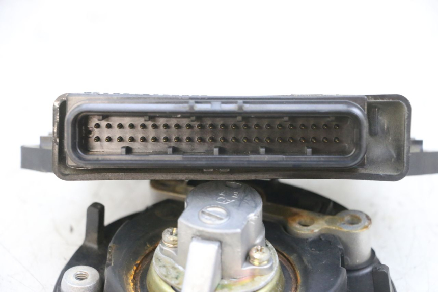 photo de SCHLOSS-SCHLÜSSEL-CDI-ZÜNDUNGSSCHLOSS YAMAHA FJR ABS 1300 (2006 - 2012) - Technische Nahaufnahme