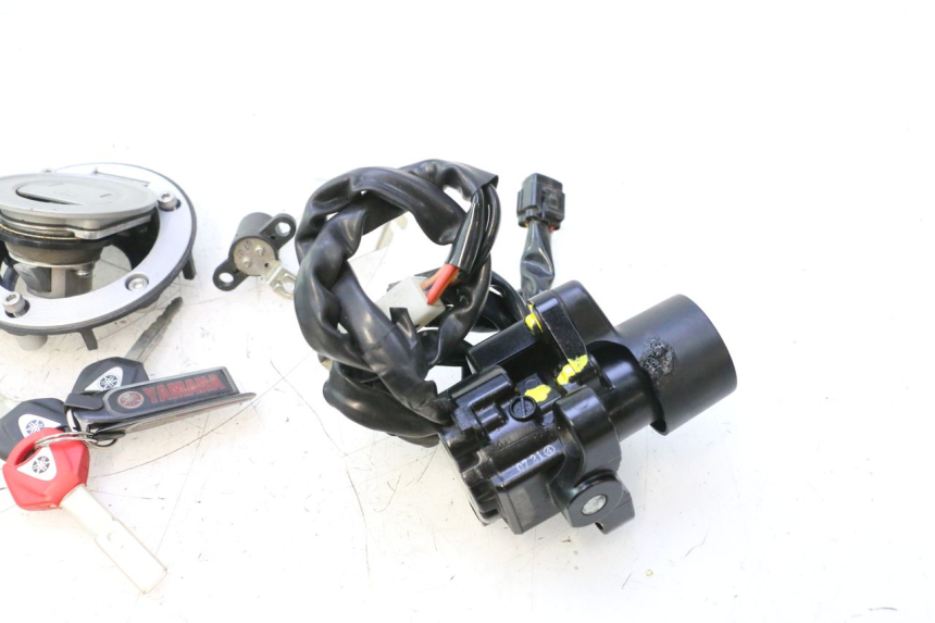 photo de SCHLOSSSATZ CDI YAMAHA FZ8 800 (2010 - 2016) - Ergänzendes Produktfoto