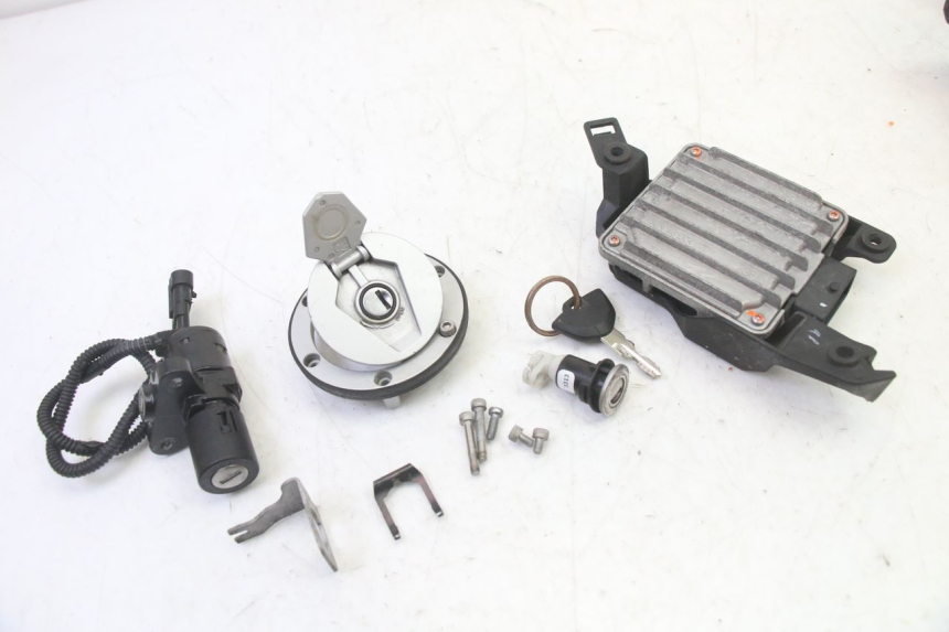 photo de SCHLOSSSATZ CDI BMW G310 R 310 (2016 - 2020) - Hauptansicht