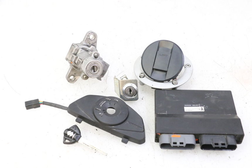 photo de SCHLOSSSATZ CDI SUZUKI GSR 750 (2011 - 2017) - Hauptansicht