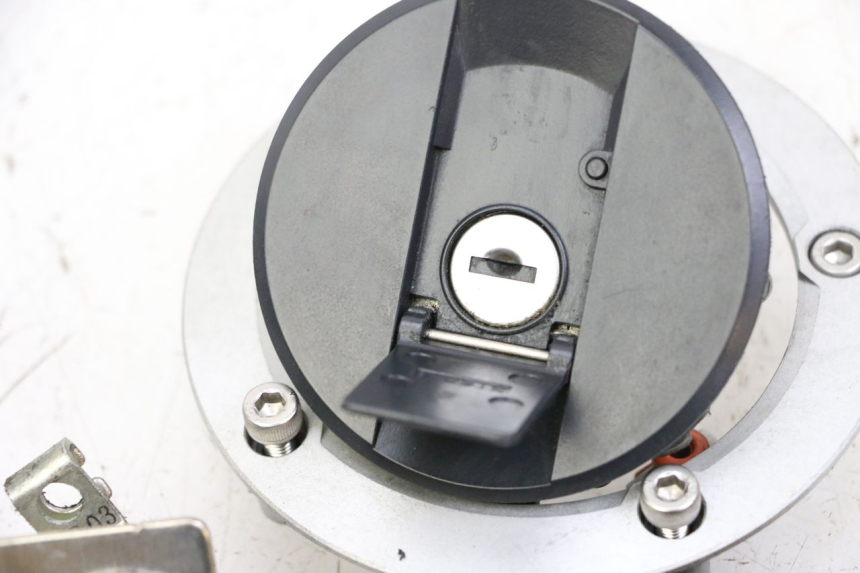 photo de SCHLOSSSATZ CDI SUZUKI GSR 750 (2011 - 2017) - Qualität der Gebrauchtware