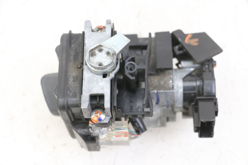 photo de SCHLOSSSATZ CDI HONDA SH i 300 (2015 - 2020) - Kennzeichnungen und Originalreferenzen