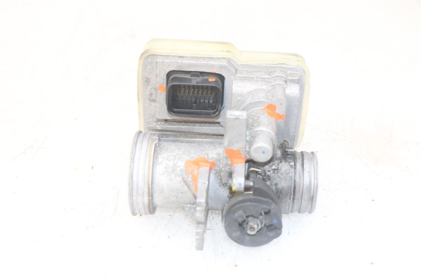 photo de SCHLOSSSATZ CDI PIAGGIO MP3 HPE 300 (2019 - 2026) - Alternative Perspektive