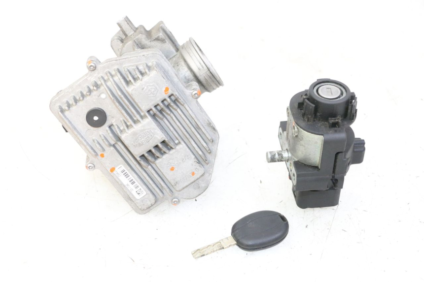 photo de SCHLOSSSATZ CDI PIAGGIO MP3 500 (2014 - 2017) - Hauptansicht