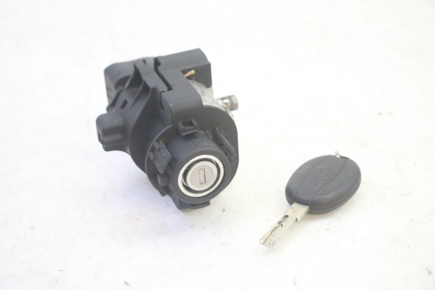 photo de SCHLOSSSATZ CDI PIAGGIO MP3 500 (2016 - 2018) - Gesamtansicht des Produkts